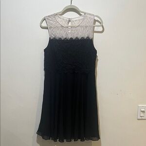 ERIN by Erin Fetherston Black and Cream Lace and Chiffon Dress Size 8